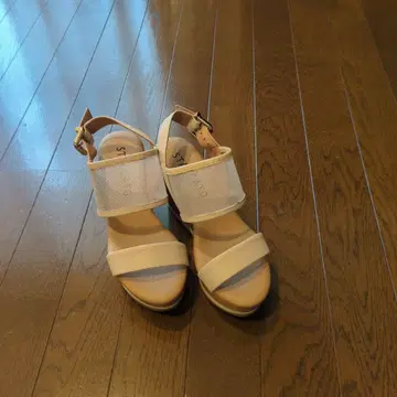 스타카토 메쉬 샌들