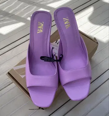 새상품 ZARA 라벤더 샌들 37