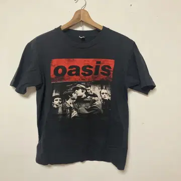 oasis 그래픽 티셔츠 블랙