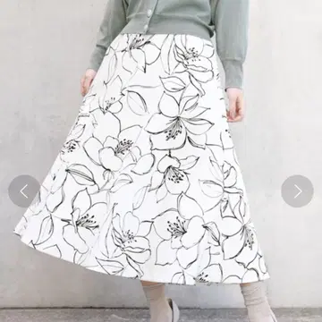 STRAWBERRY FIELDS 플라워 프린트 롱 스커트 꽃무늬