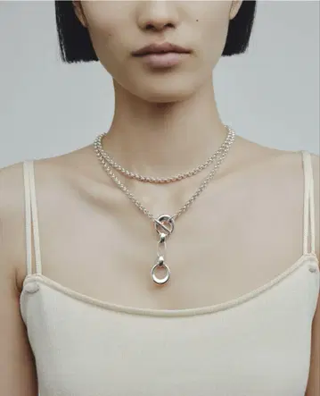 헤레스 토바리 조에 목걸이
