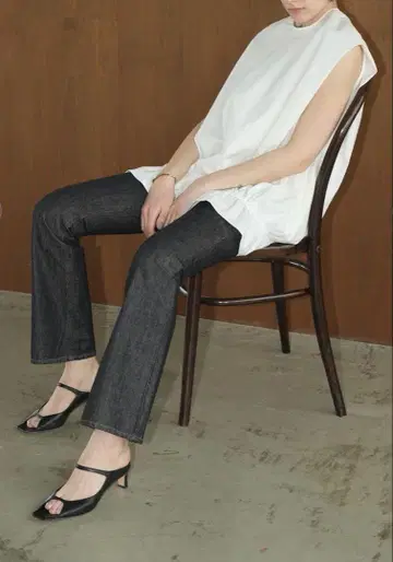 클레인 힙 헴 데님 팬츠