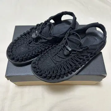 KEEN 유니크 블랙 24cm