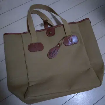 Brady 토트백