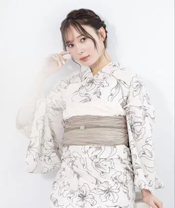 여름을 수놓는 여성용 유카타 2개 세트 (유카타 + 오비) 화이트