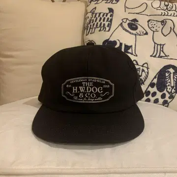 THE H.W.DOG & CO. 트래커 캡 블랙 새상품급