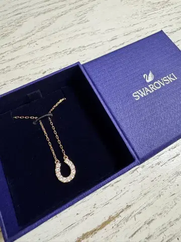Swarovski 말발굽 목걸이