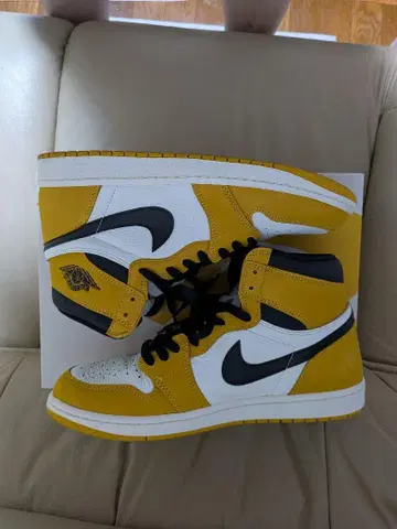 Air Jordan 1 레트로 High OG Yellow Ochre