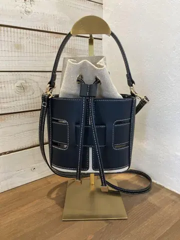 H&M 에이치앤엠 블랙 크로스 바디백 완판 세련된
