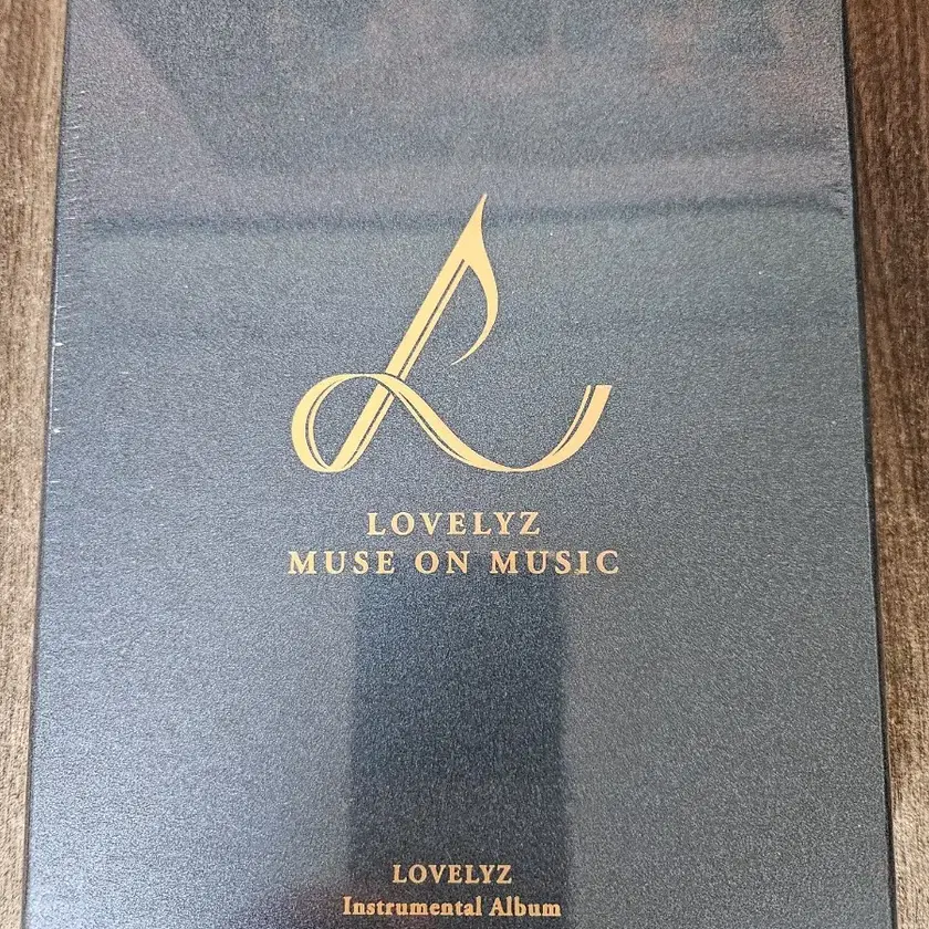 lovelyz UNFORGETTABLE 直筆サイン CD lovelyz UNFORGETTABLE 直筆サイン CD