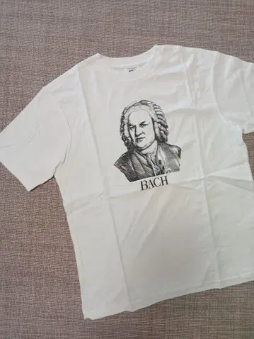 음악가 TEE BACH 바흐 TEE