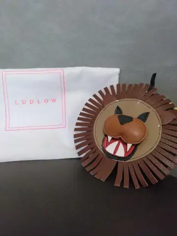 미사용 새상품 LUDLOW 러드low 애니멀 에코백 라이언