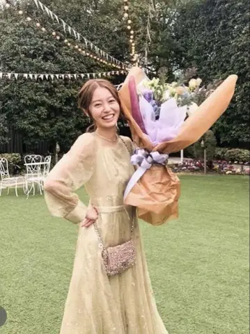타나베 모모코 씨 착용 결혼식 드레스
