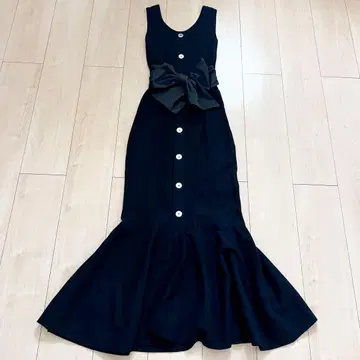 ROYAL PARTY 로얄파티 쉘 버튼 머메이드 원피스 블랙