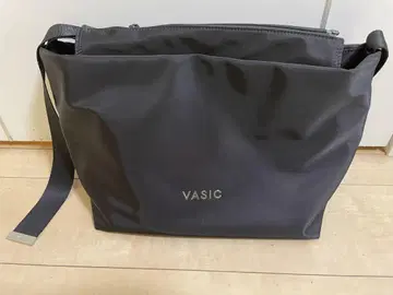 VASIC 블랙 숄더백 VC-4804-406-IS