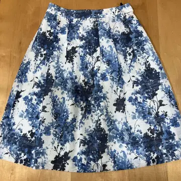 DAKS 사이즈 40 (L) 린넨 15% 플레어 스커트 일본제