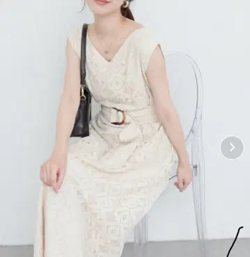 내추럴 꾸뛰르 허리 벨트 포함 컬러 레이스 원피스