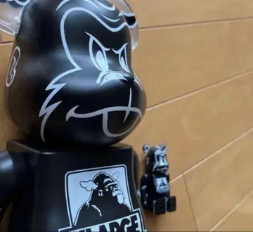 BE@RBRICK XLARGE x D*Face 400% 100%