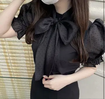 meltie 시어 도트 2way 퍼프 상의 블랙