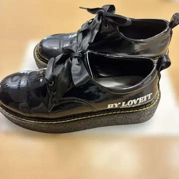 BY LOVEIT 블랙 통굽 로퍼 24cm