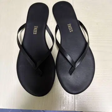 TKEES 샌들