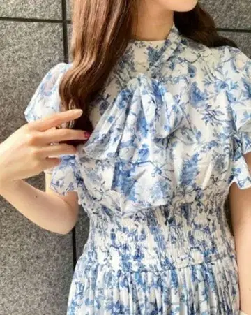 [미사용 새상품] INGNI 잉그 2WAY 보타이 꽃무늬 플리츠 원피스