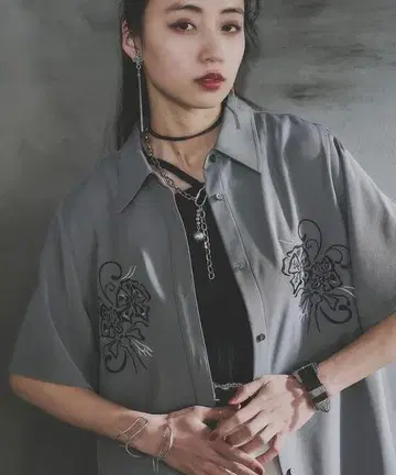 HARE 하레 토로미시 슈 미들 셔츠 그레이