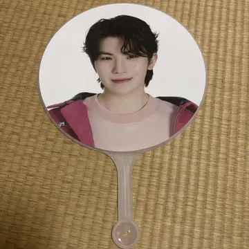 WOOZI 부채