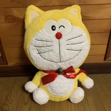 옐로우 컬러 도라에몽 봉제 인형
