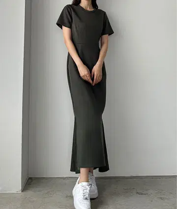 Louere 스트레치 컷 머메이드 원피스