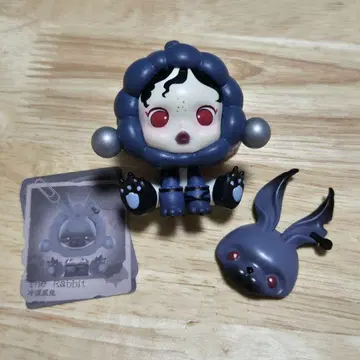 SKULLPANDA 피규어 The Rabbit