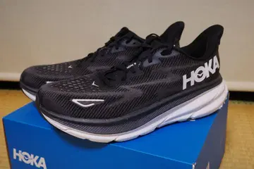 HOKA 클리프톤 9 블랙/화이트 27.5 와이드