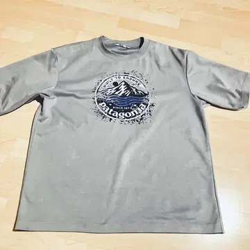 유니클로 에어리즘 코튼 오버 사이즈 T Patagonia풍 프린트