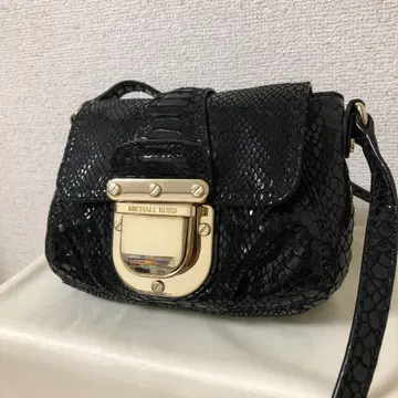 MICHAEL KORS 백