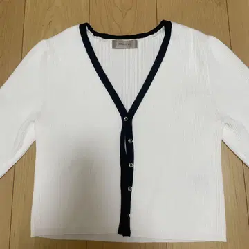 자스그리티 리브 니트 V넥 가디건
