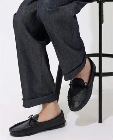 블랙 가죽 모카신 신발