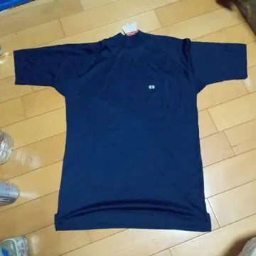 맥그리거 반팔 터틀넥 티셔츠 네이비 M 얇은 소재
