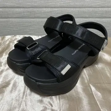 오리엔탈 트래픽 샌들 블랙 S 사이즈