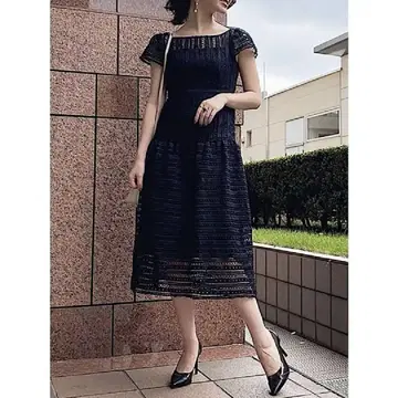 머큐리 듀오 레이스 절개 로우 플레어 드레스