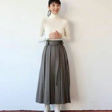 미사용 새상품 foufou super tuck long skirt