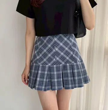 NICE CLAUP 박스 플리츠 미니 스커트 바지 네이비