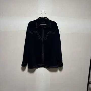 HARE 블랙 긴팔 셔츠 스티치