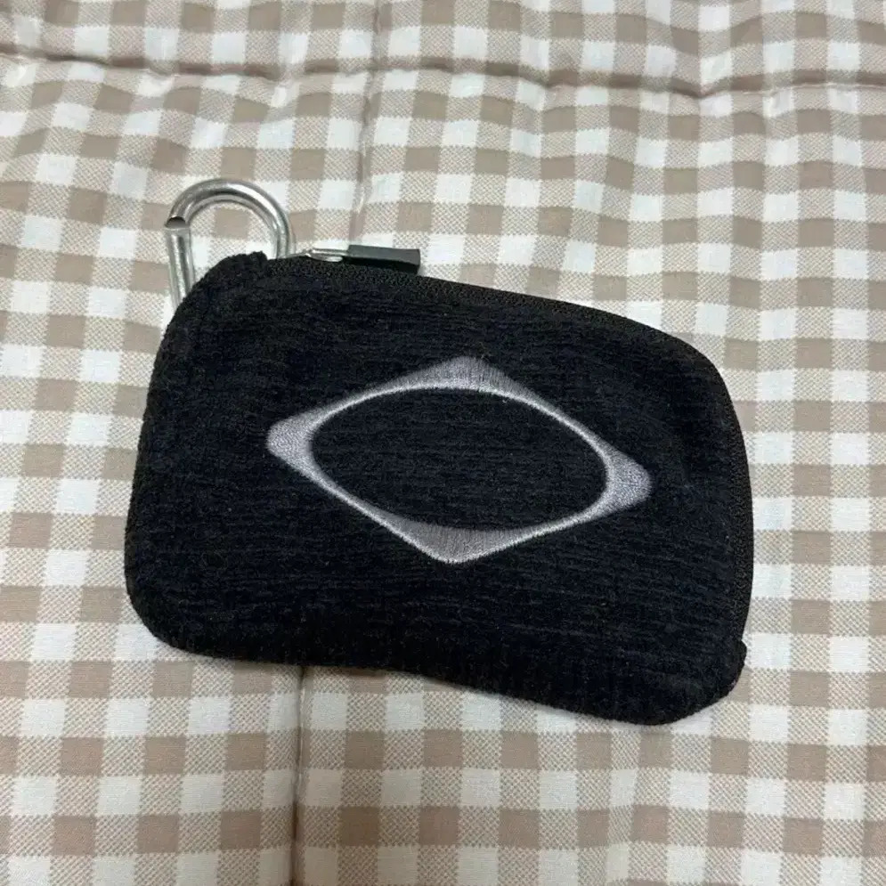 MISCHIEF | 미스치프 Mischief Rhombus Carabiner Pouch Wallet
