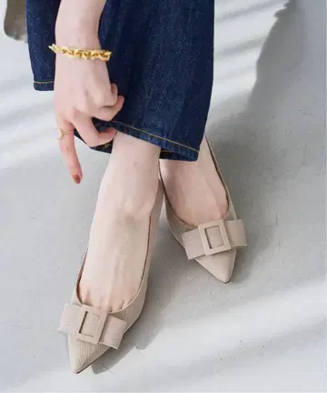 새상품급 LE TALON 4.5cm 버클 리본 펌프스 업무 데이트