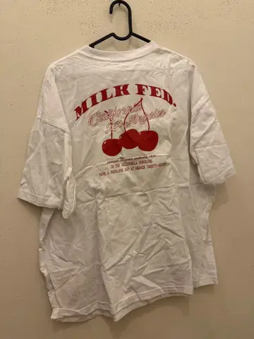 MILK FED. 체리 그래픽 티셔츠 ONE SIZE