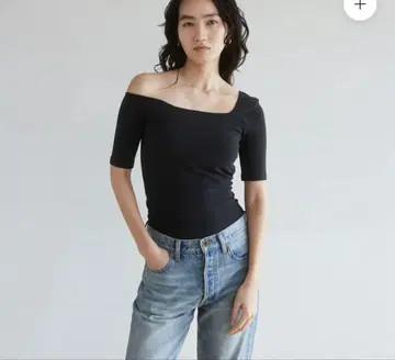 부드러운 터치 비대칭 패드 인 하프 슬리브