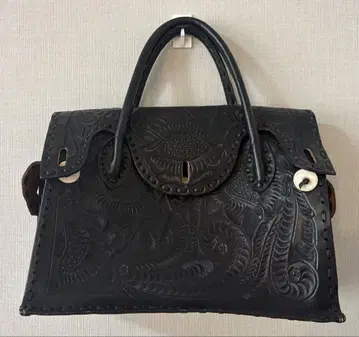 GRACE CONTINENTAL CARVING TRIBESMaestraM