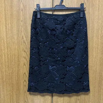 ROPE 블랙 레이스 타이트 스커트