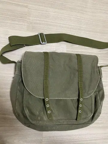 마리메코 숄더백 WAIPER 밀리터리