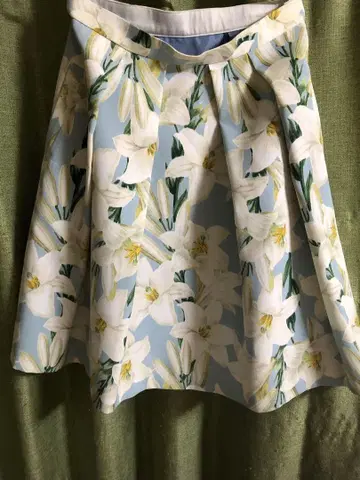 LoisCRAYON 로이스크레용 플라워 프린트 스커트 ZARA 자라
